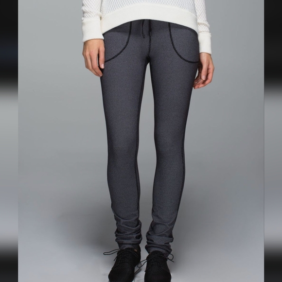 Lululemon Skinny Will Pant Cross Stitch Black White Women's 4 - Picture 3 of 15